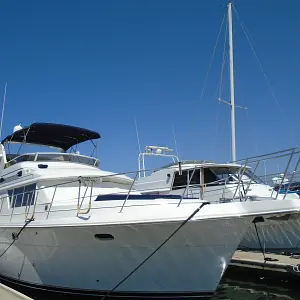 1999 Carver 44'