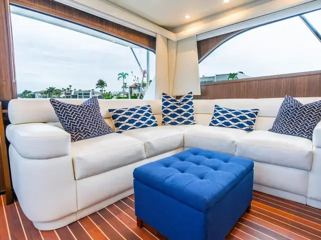 Viking Yachts 52'