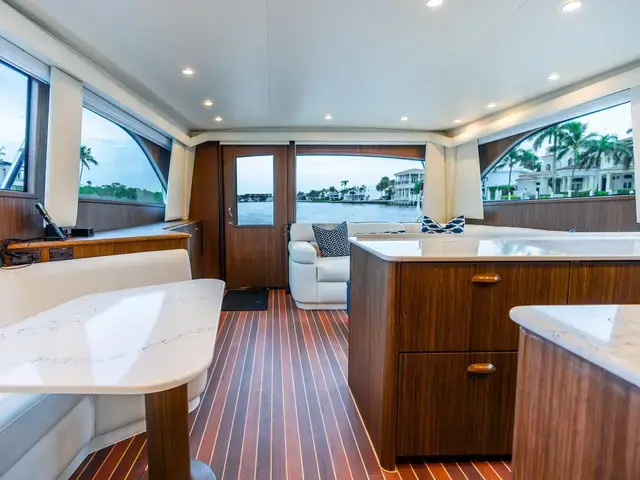 Viking Yachts 52'