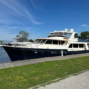 2008 Marlow 70'