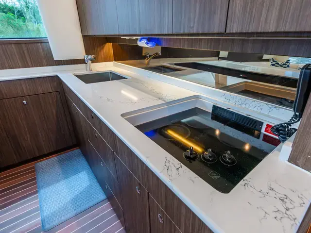 Viking Yachts 52'