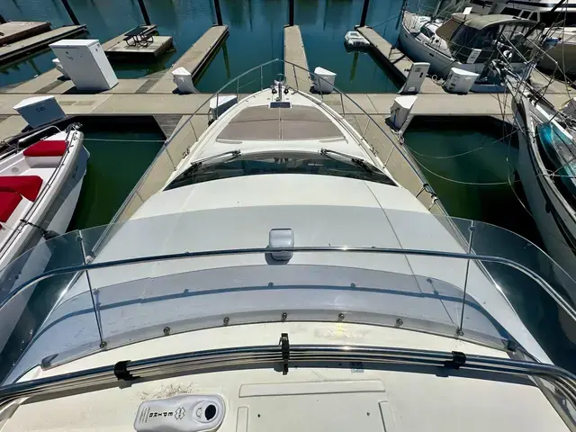 Ferretti Yachts 550