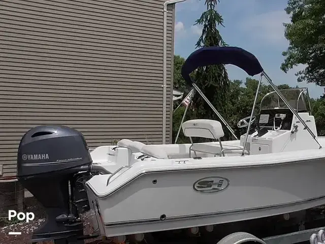 Sea Hunt Boats 196 Ultra