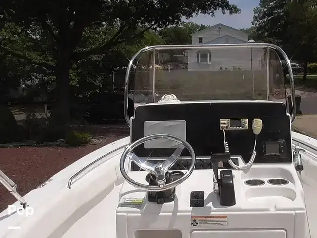 Sea Hunt Boats 196 Ultra