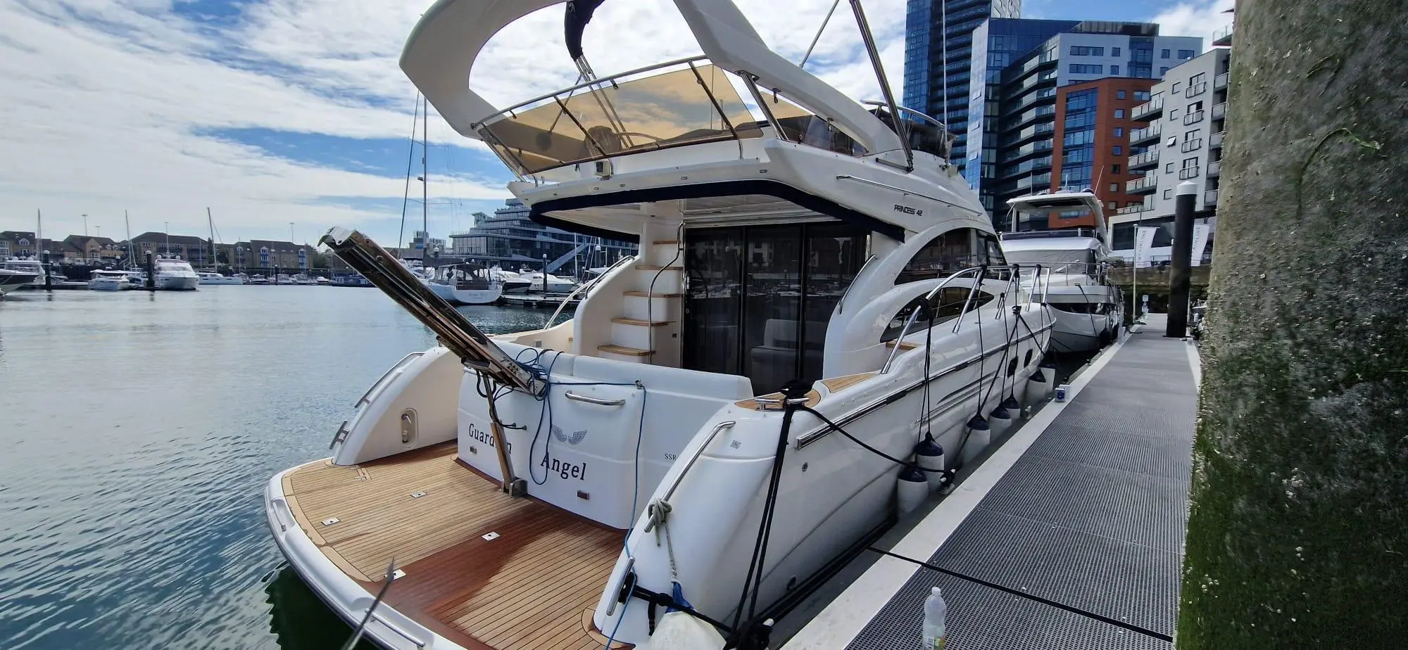 2007 Princess 42 flybridge