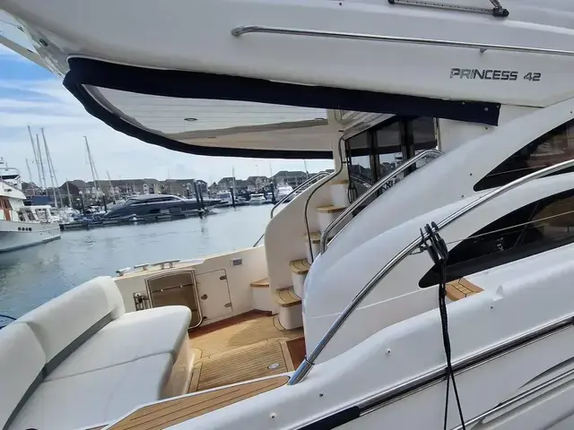 Princess 42 Flybridge