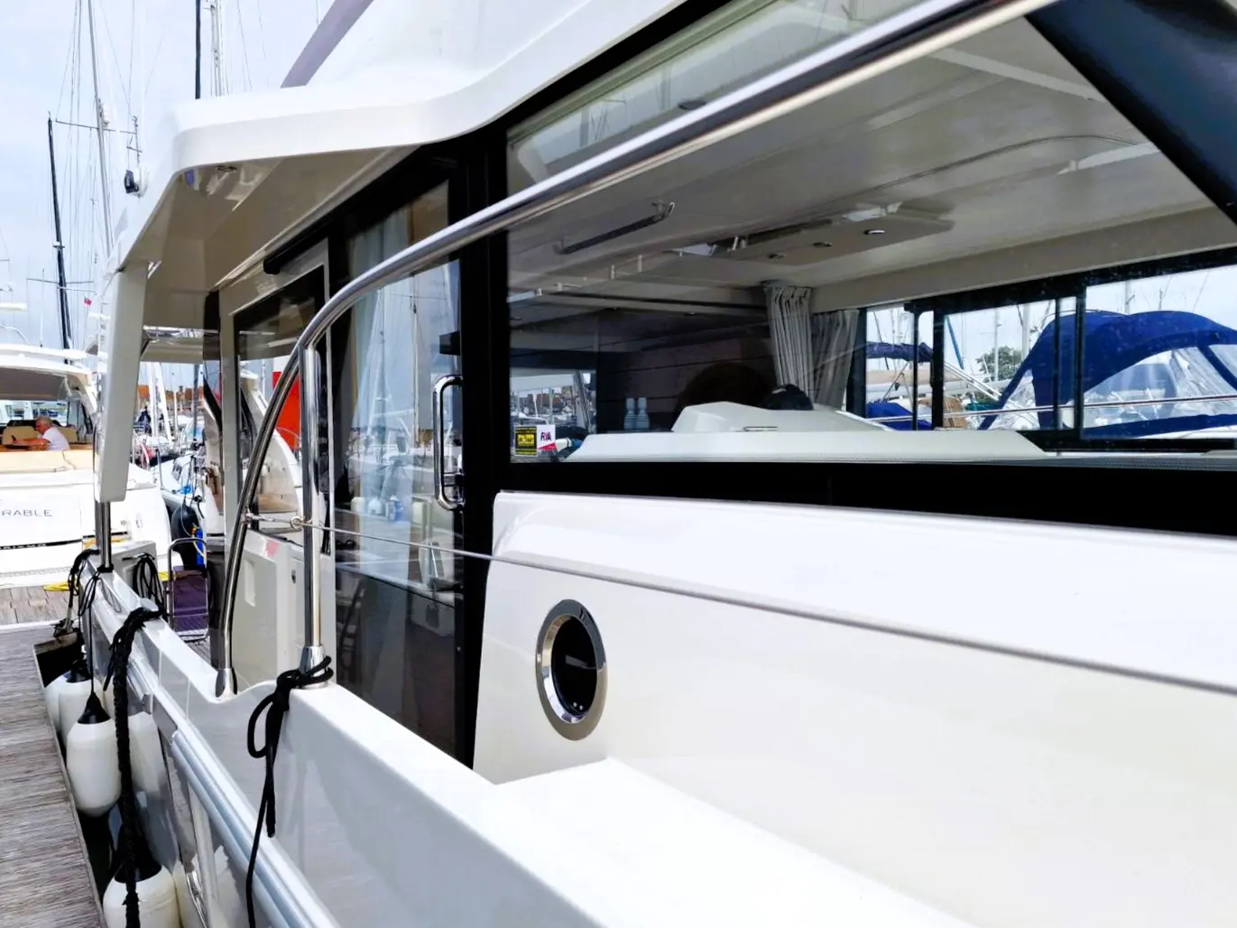 2020 Beneteau swift trawler 41 fly