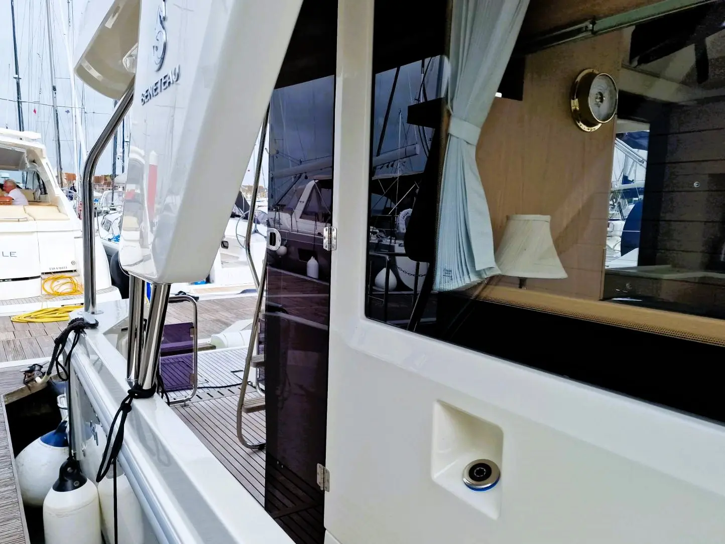 2020 Beneteau swift trawler 41 fly