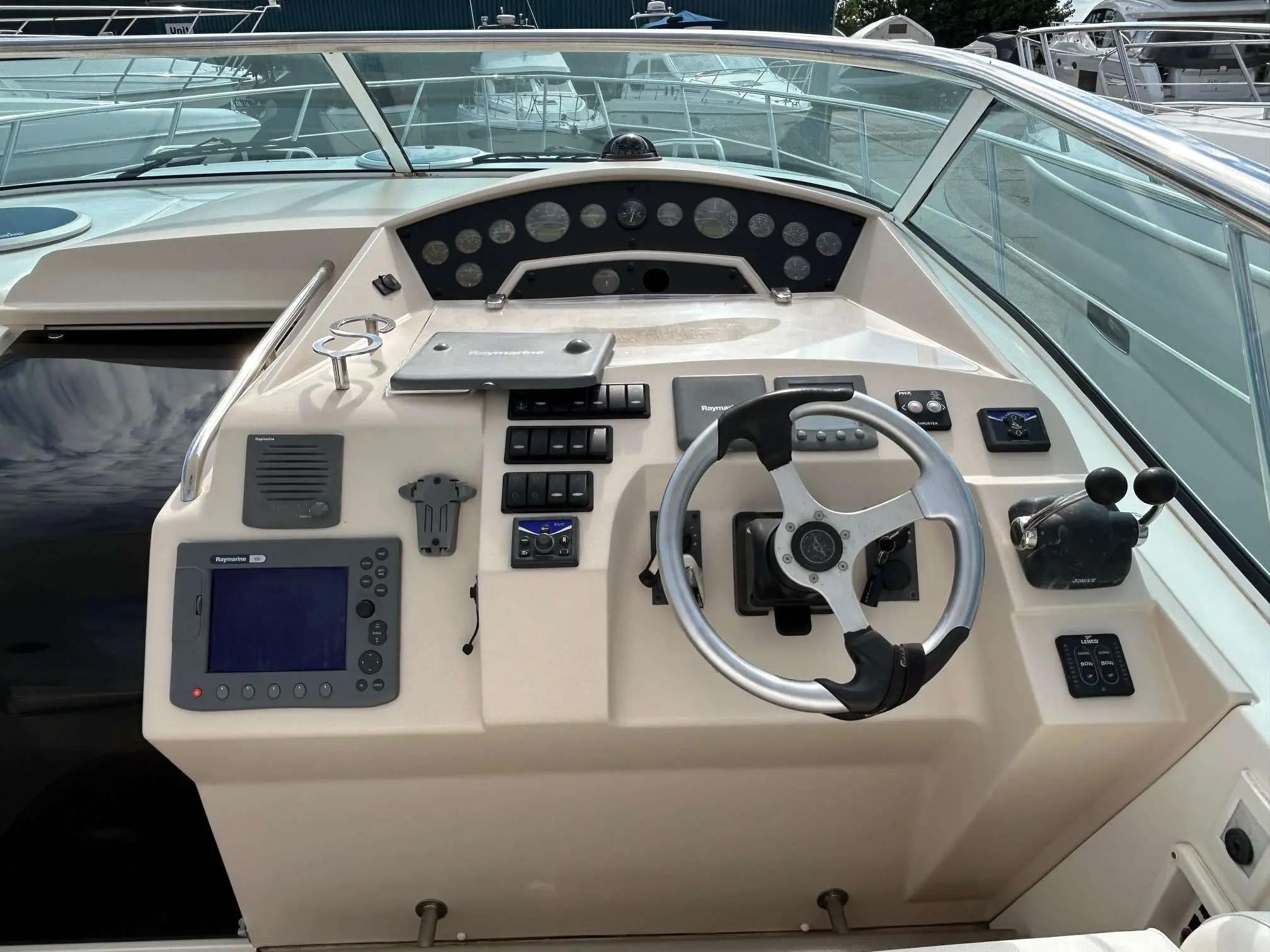 2007 Sealine s38