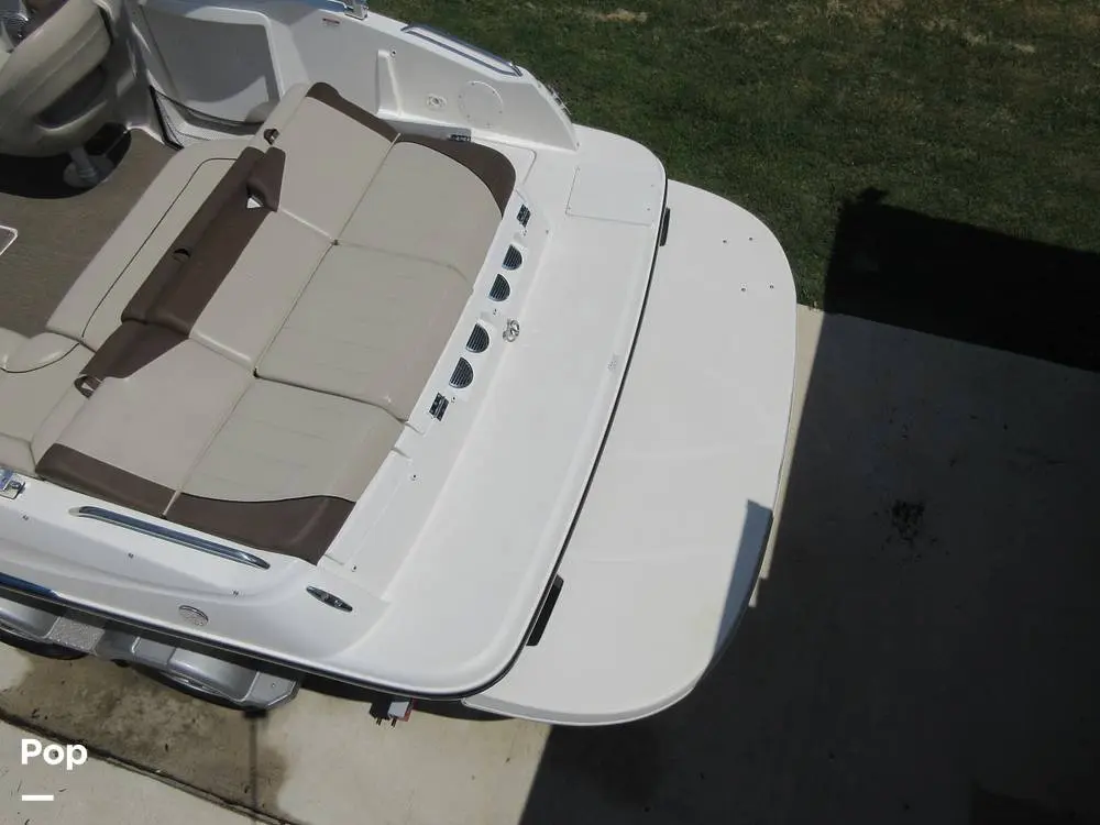 2014 Bayliner 215 deck boat