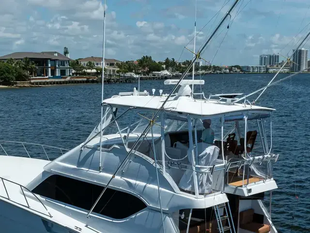 Hatteras Convertible