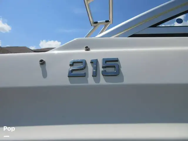 Bayliner 215 Deck Boat