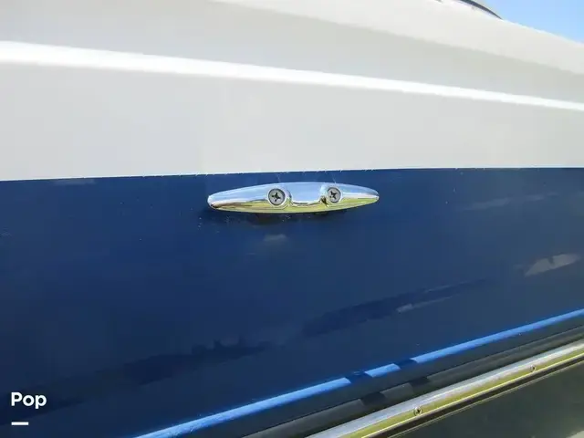 Bayliner 215 Deck Boat