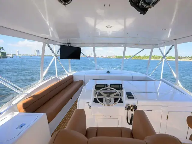 Hatteras Convertible