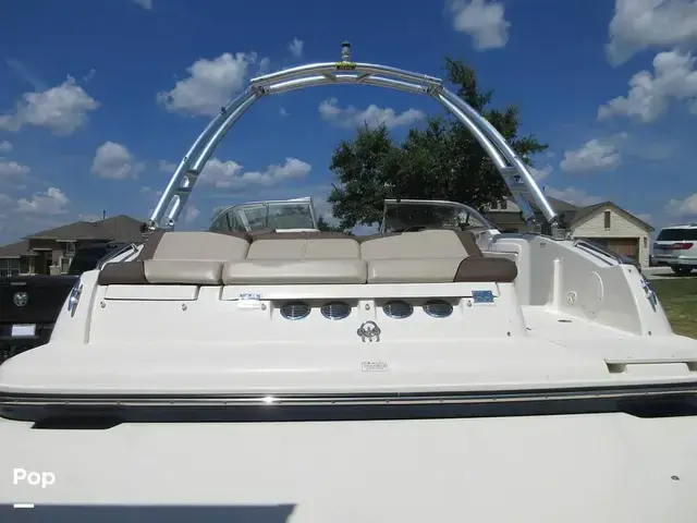 Bayliner 215 Deck Boat