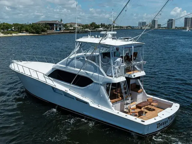 Hatteras Convertible