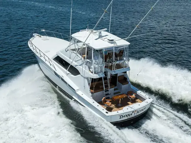 Hatteras Convertible