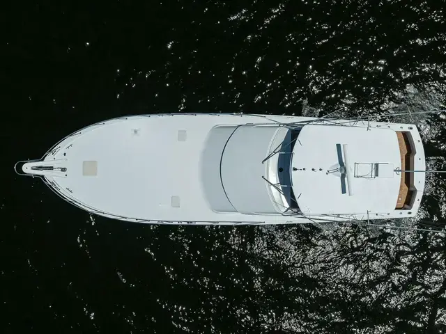 Hatteras Convertible