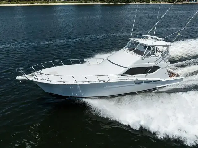 Hatteras Convertible