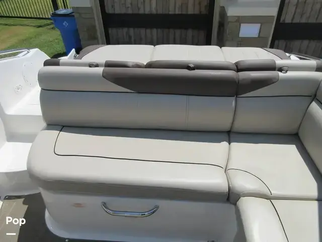 Bayliner 215 Deck Boat