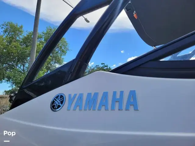 Yamaha AR 210