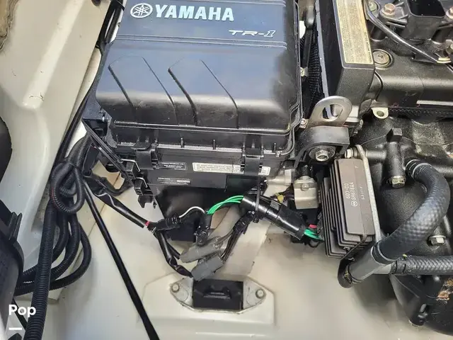 Yamaha AR 210