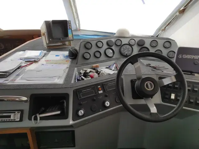 Fairline 43