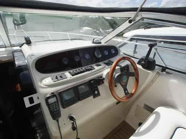 Sealine S 28