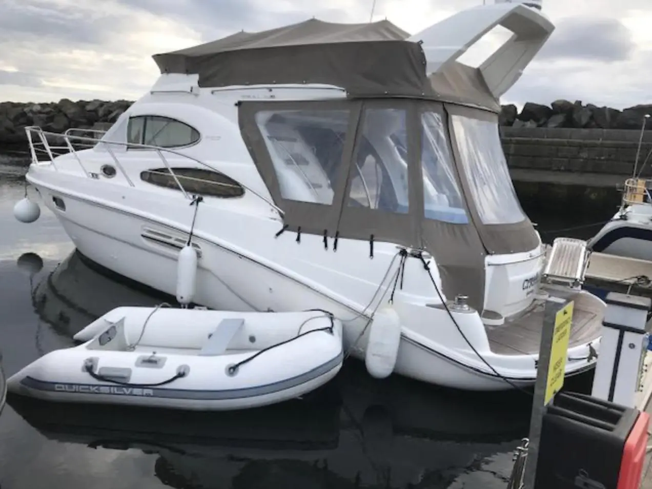 2008 Sealine f37