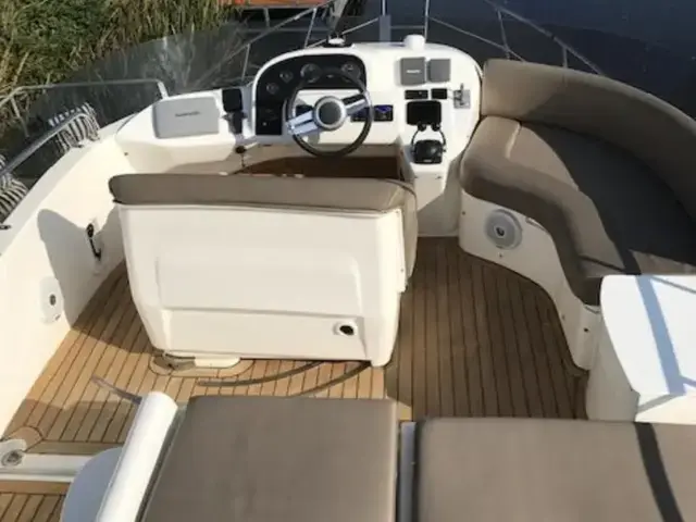 Sealine F 37