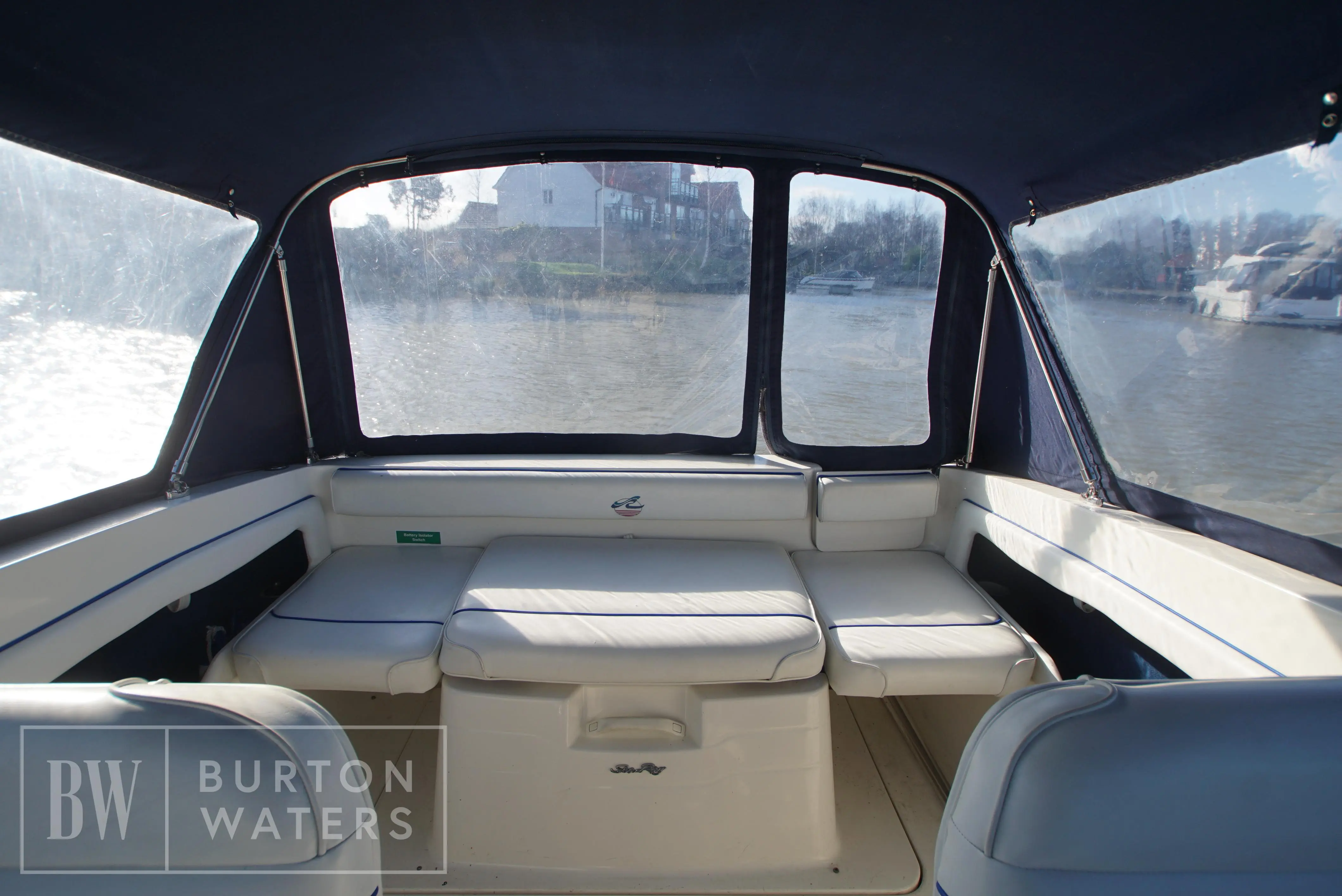 1997 Sea Ray 215 express cruiser