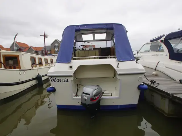 Viking 24 Cockpit Cruiser