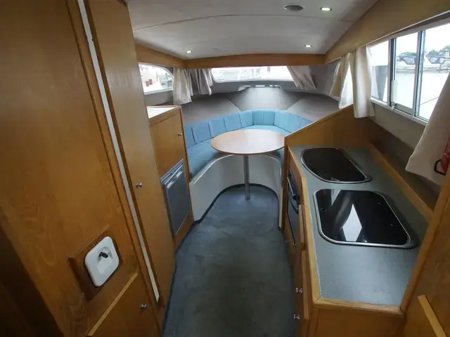 Viking 24 Cockpit Cruiser