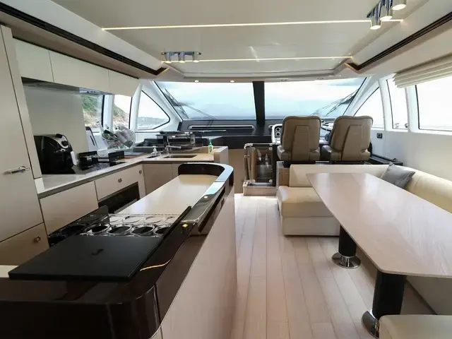 Azimut 66