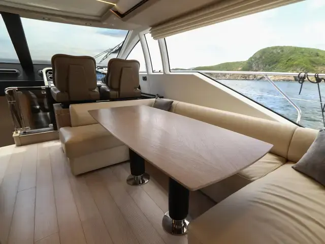 Azimut 66