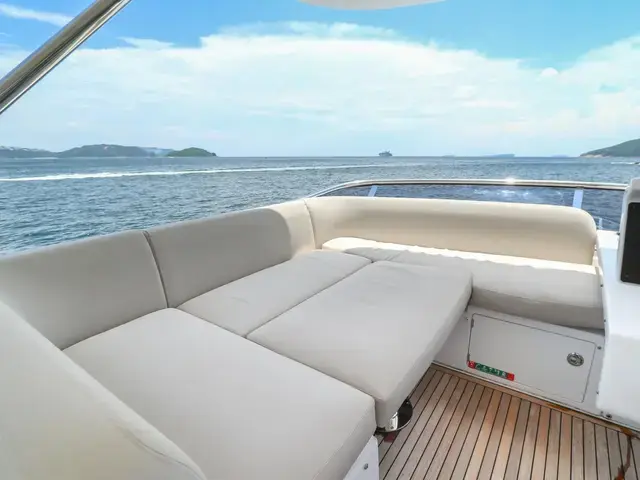 Azimut 66