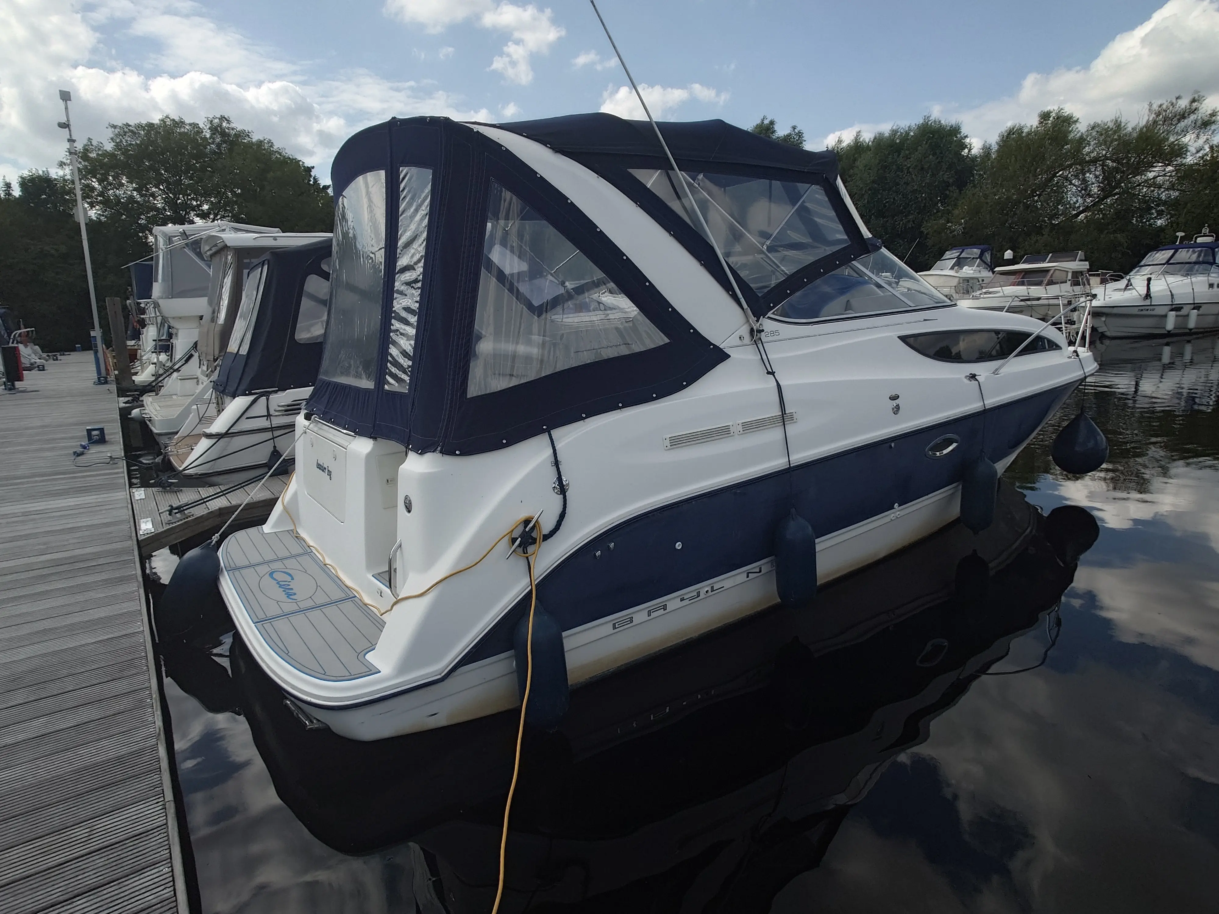 2003 Bayliner 285