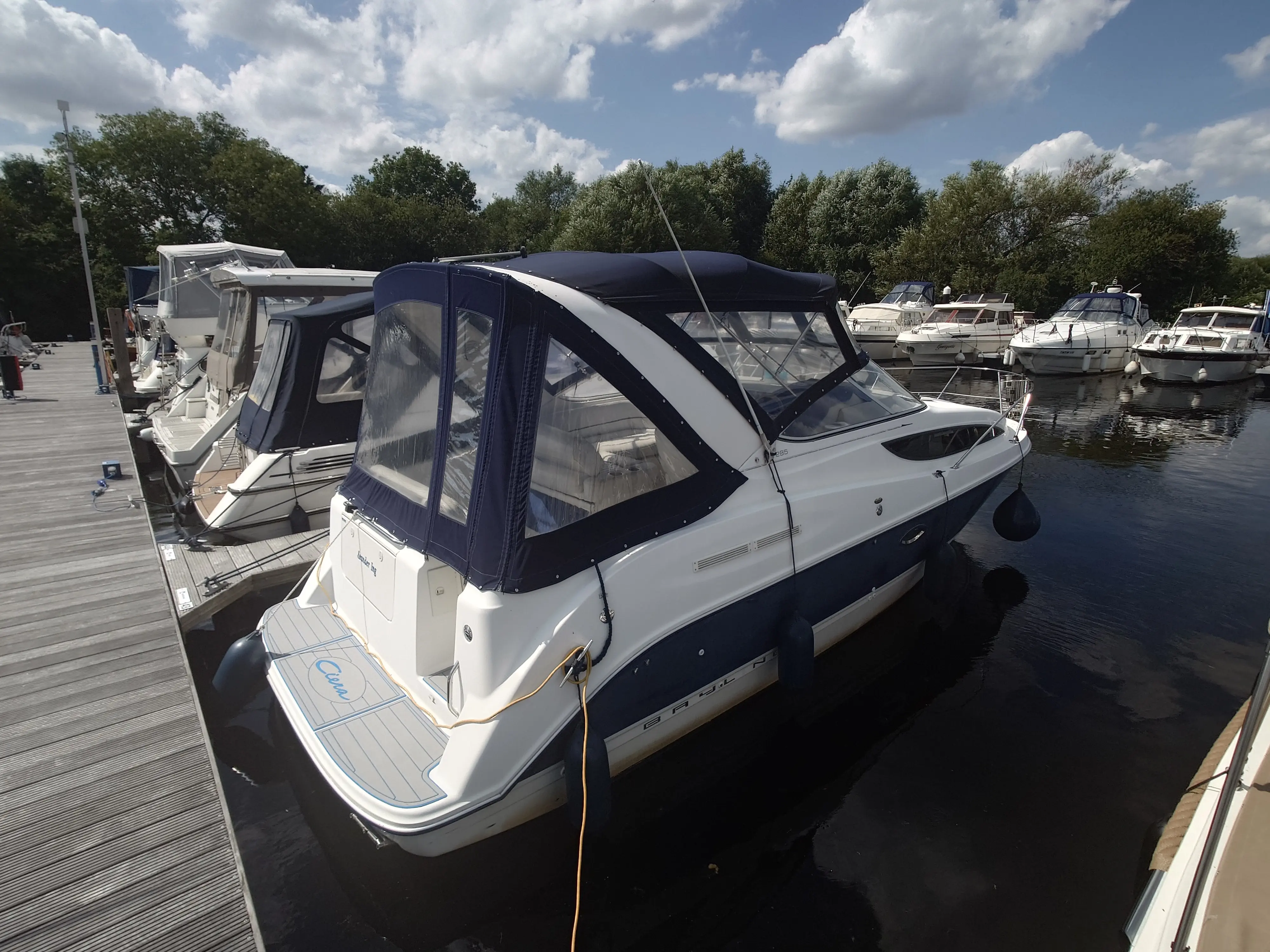 2003 Bayliner 285