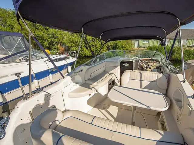 Chaparral 240 Signature