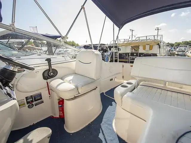 Bayliner 245