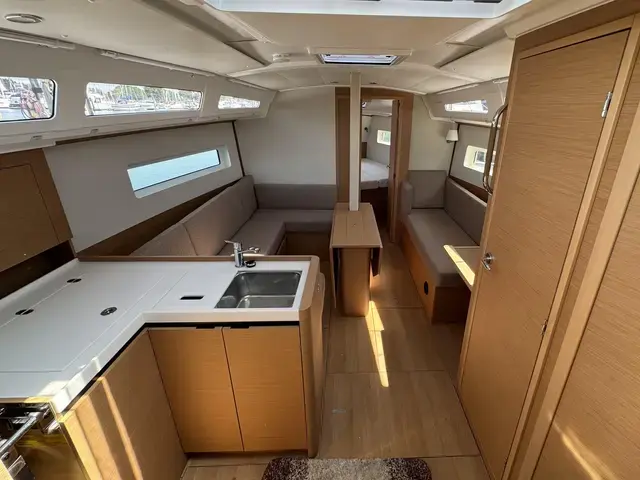 Jeanneau Sun Odyssey 380