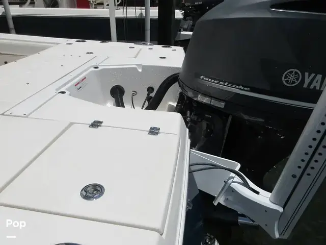 Robalo 246 Cayman SD