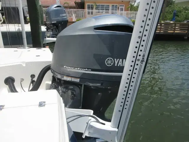 Robalo 246 Cayman SD