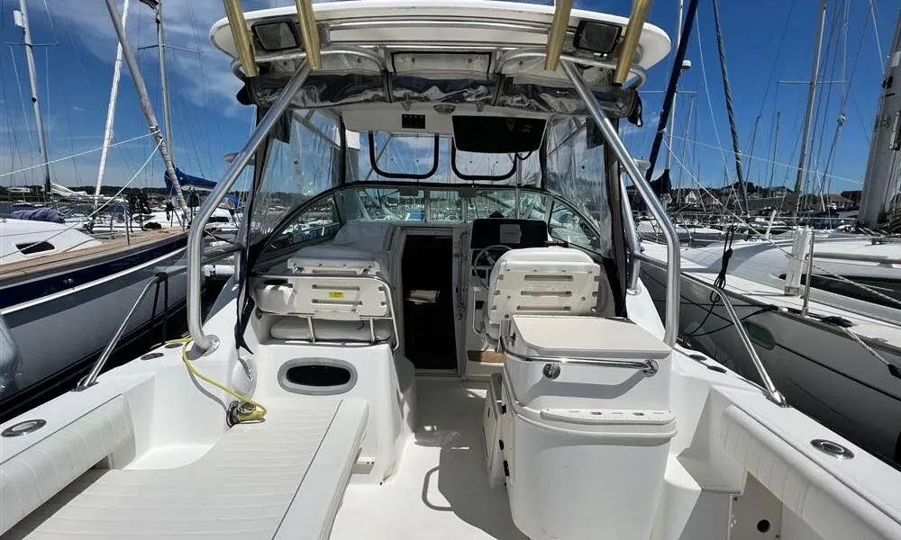 2004 Boston Whaler 275 conquest