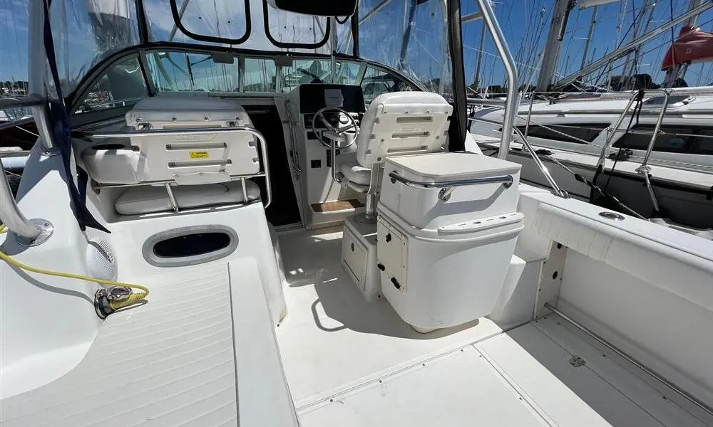 2004 Boston Whaler 275 conquest