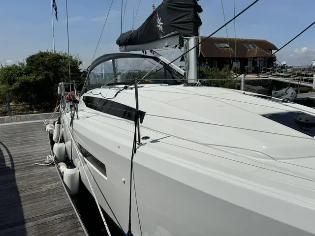 Jeanneau Sun Odyssey 380