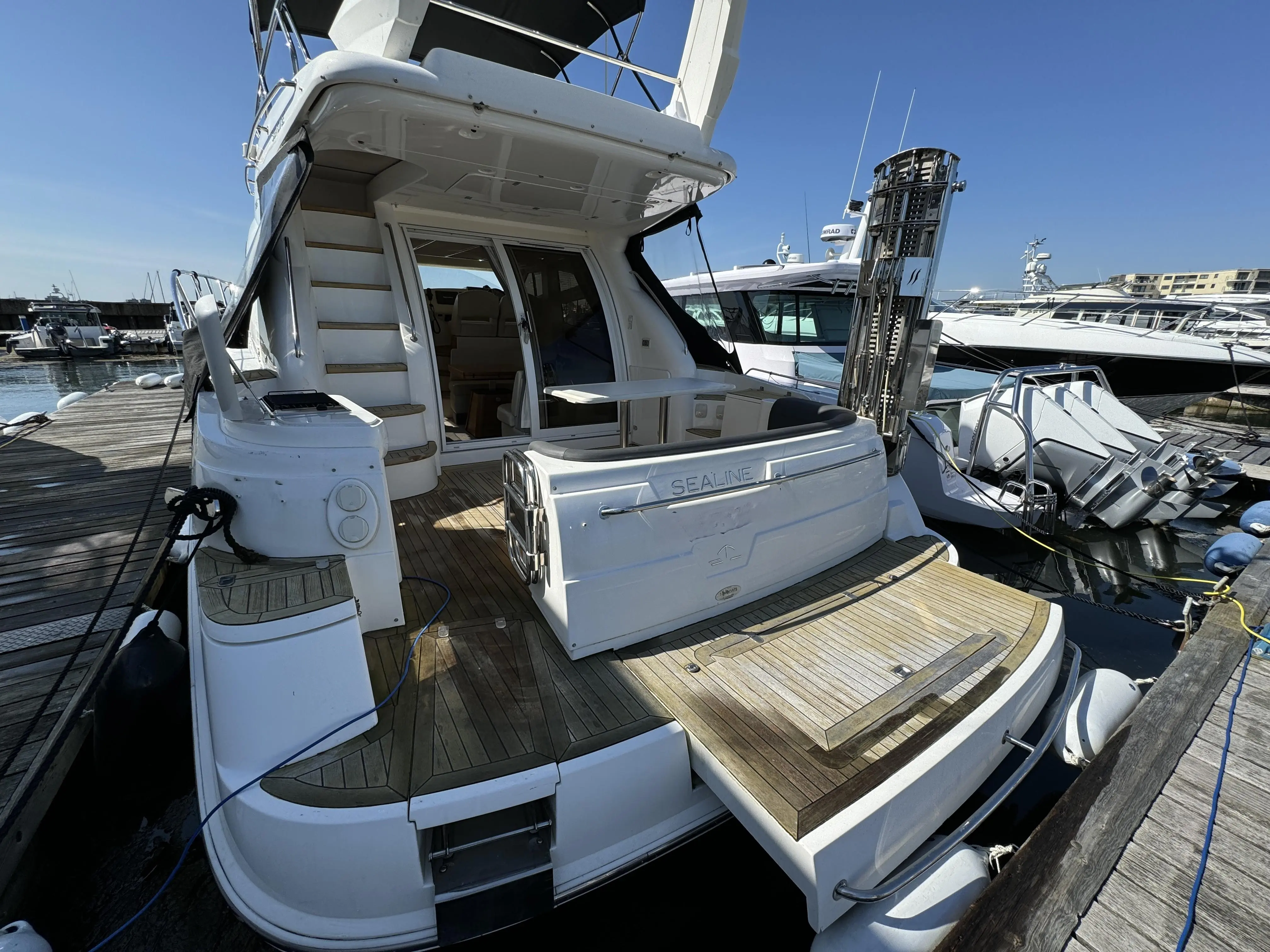 2010 Sealine f42.5