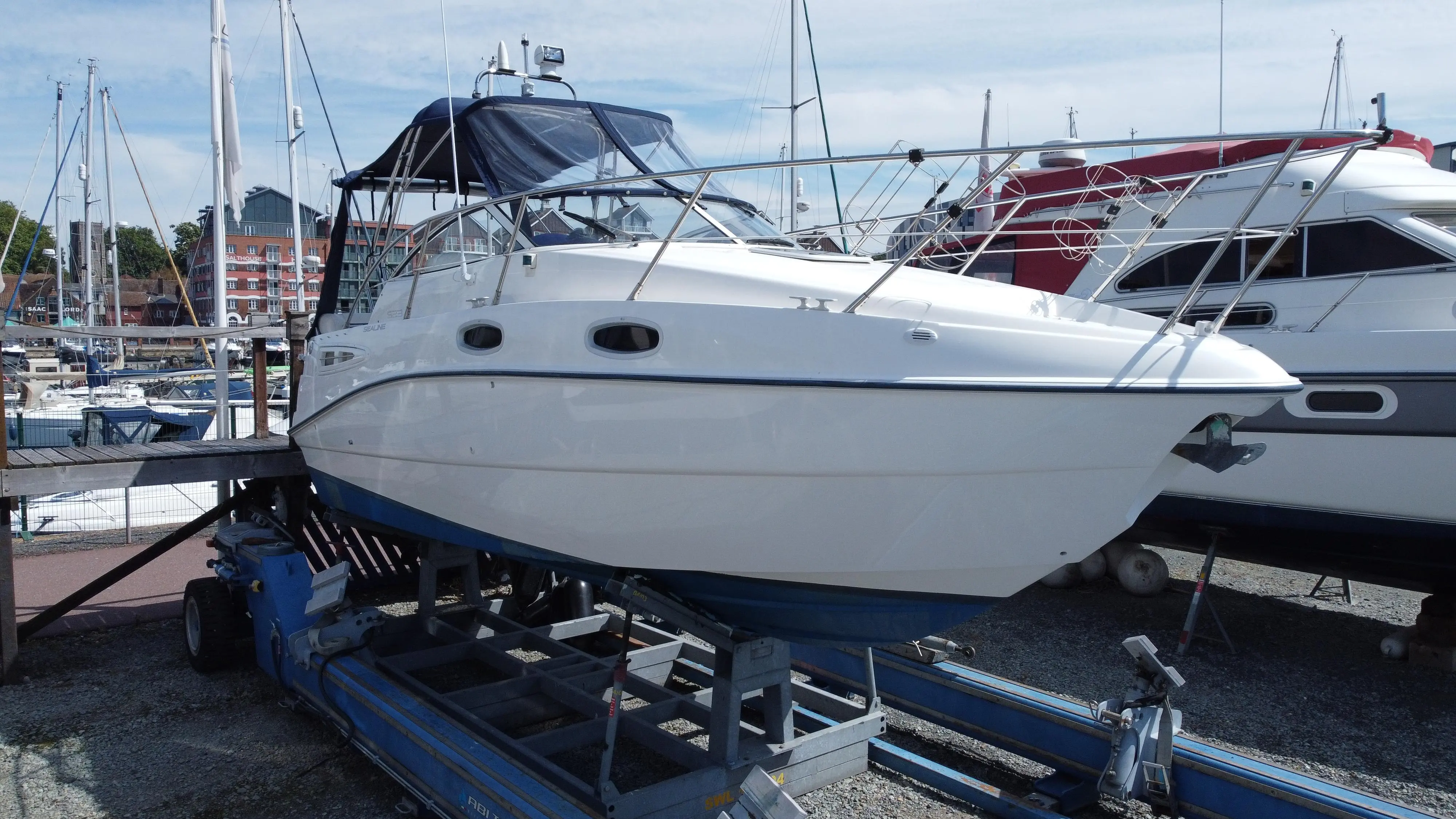 2003 Sealine s23 sports cruiser