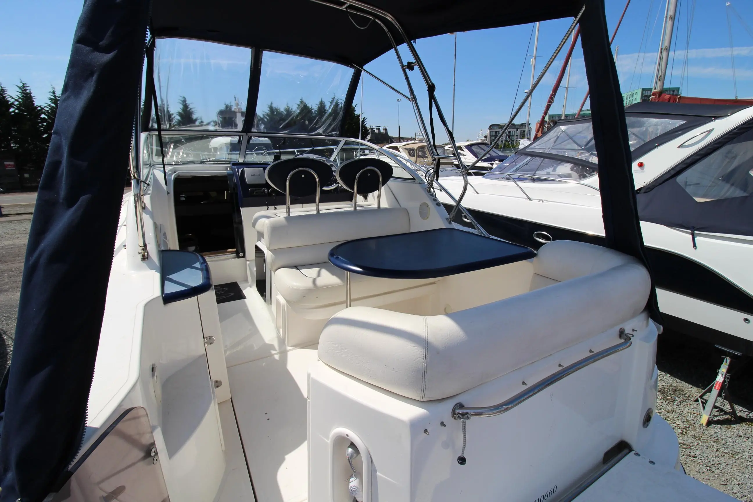 2003 Sealine s23 sports cruiser