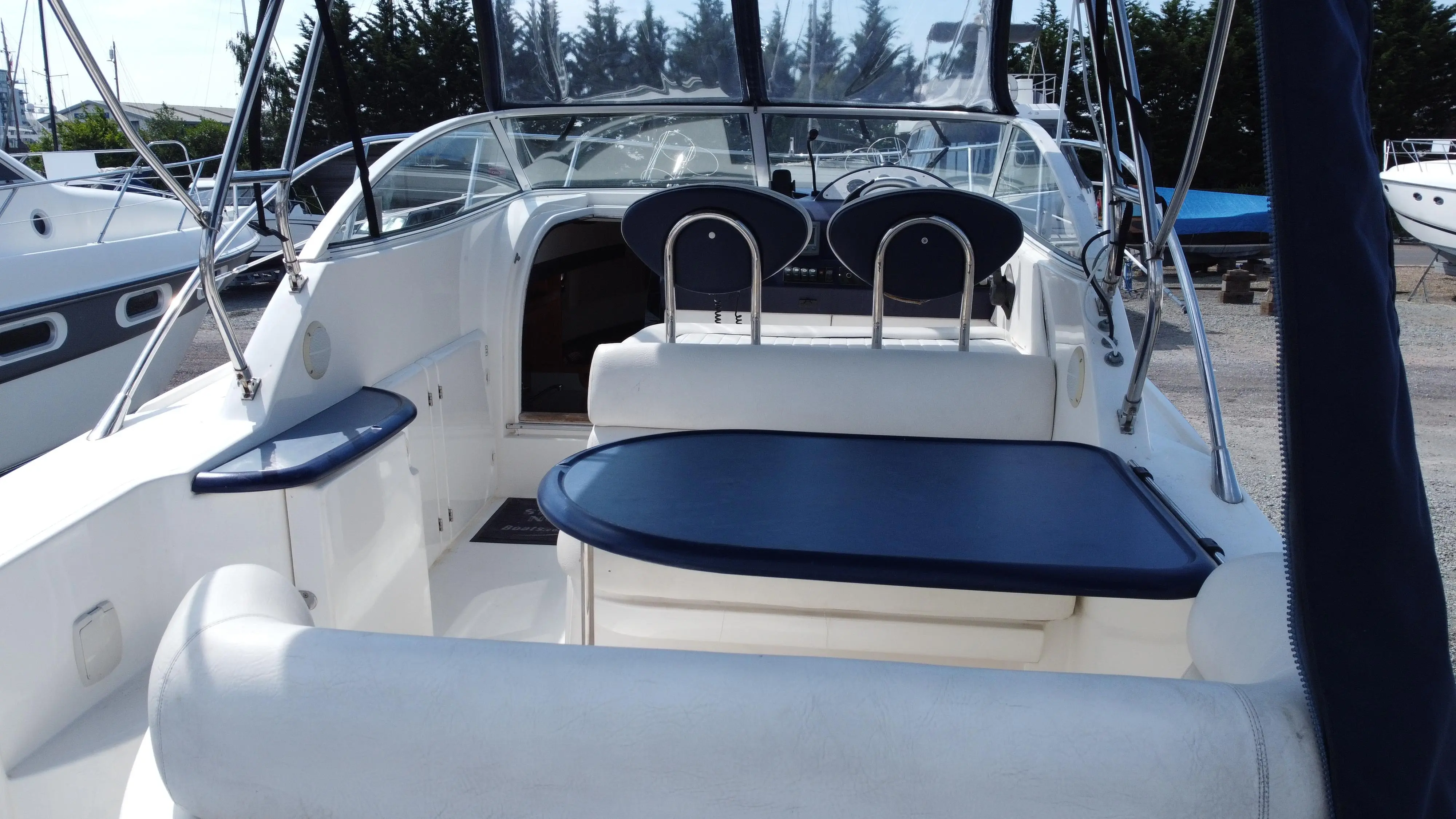 2003 Sealine s23 sports cruiser